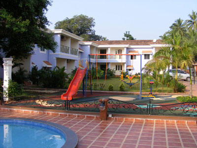 Costa Del Sol - Play Area and Pool