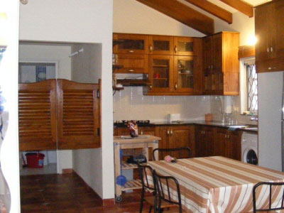 Vivendas De Solva Goa Dining and kitchenette